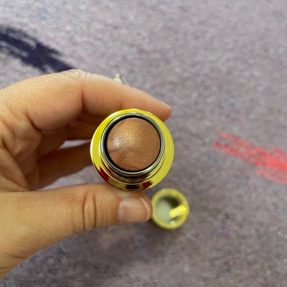 NWT Westman Atelier Lit Up Highlight Stick in Brulee - Picture 3 of 3